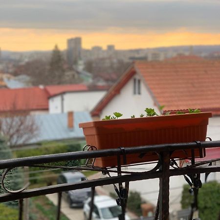 Appartamento Casa Famous Iasi Esterno foto