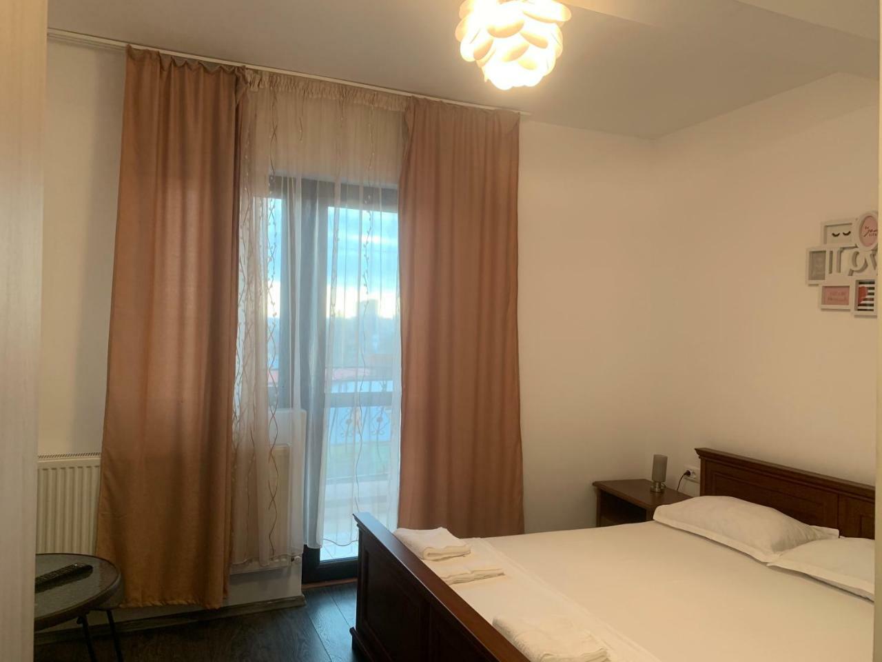 Appartamento Casa Famous Iasi Esterno foto